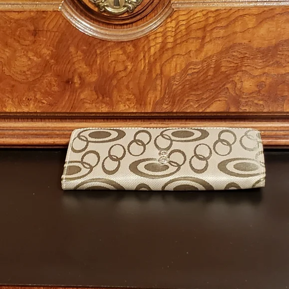 Women's Wallet - Picture 4 of 8